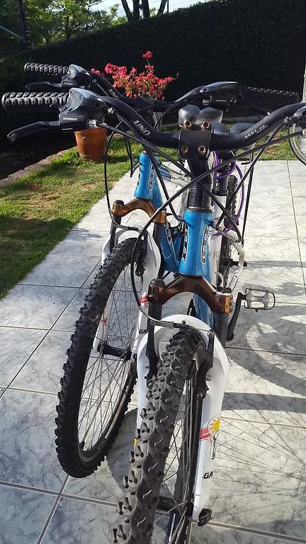 אורחן Joinville Hostel & Pousada