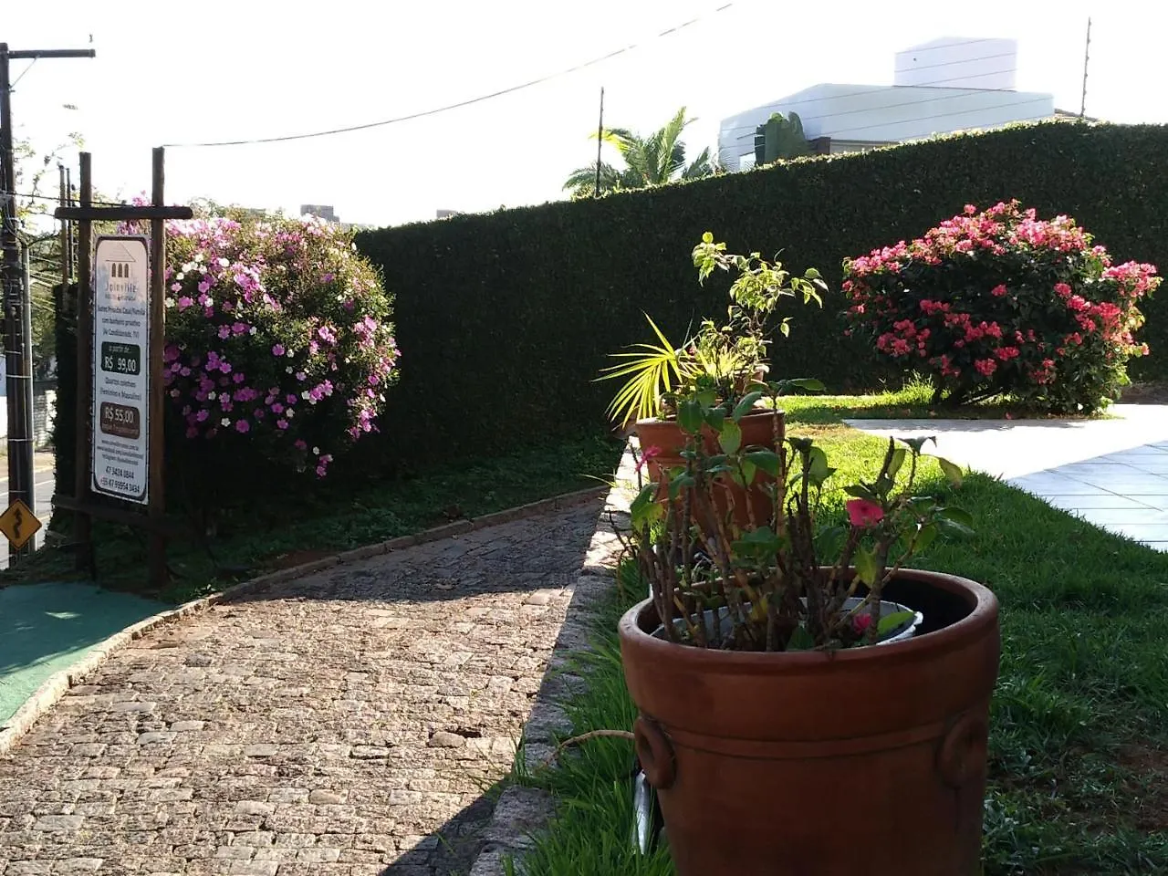 אורחן Joinville Hostel & Pousada
