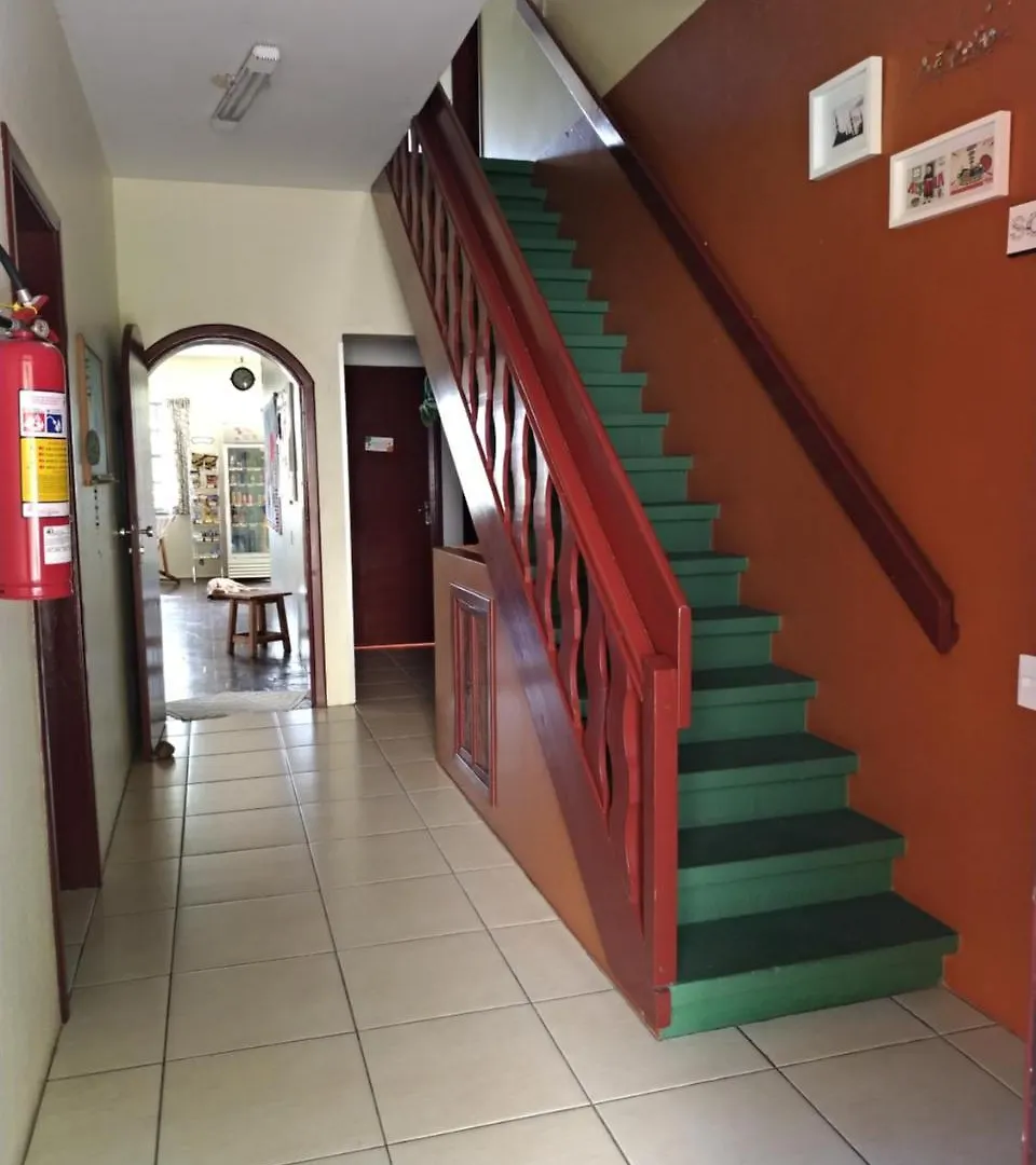 Joinville Hostel & Pousada אורחן