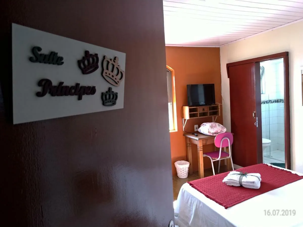אורחן Joinville Hostel & Pousada