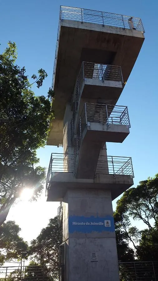 Joinville Hostel & Pousada אורחן