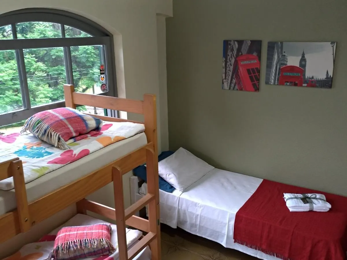 Joinville Hostel & Pousada אורחן